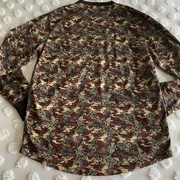 Duck Dynasty Top - Picture 3 of 7